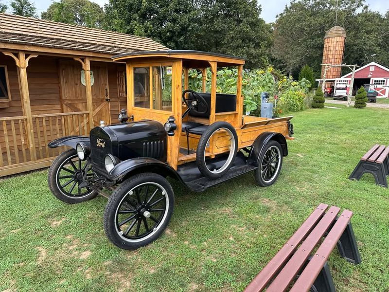 Photo of the 1921 Ford Model T for sale at Lavender Waves Farm